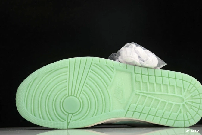 Green Island Jordan Low 1 Air CQ9828-131 0704